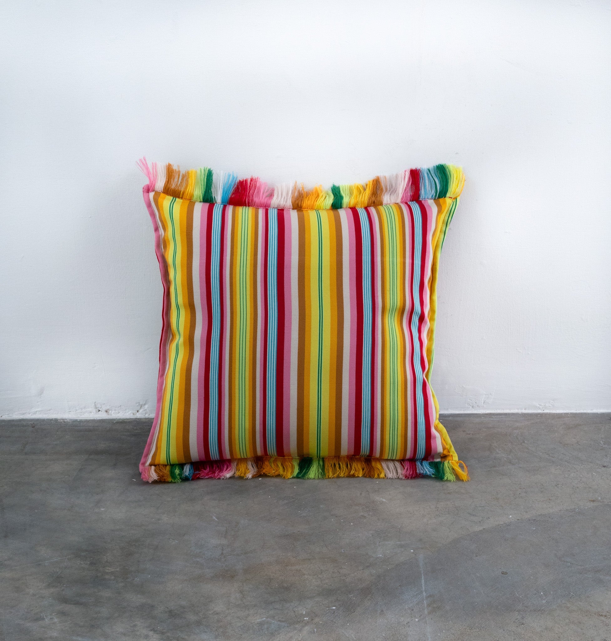 CUSHION COVER MULTICOLOR THIN STRIPES WITH FLARES