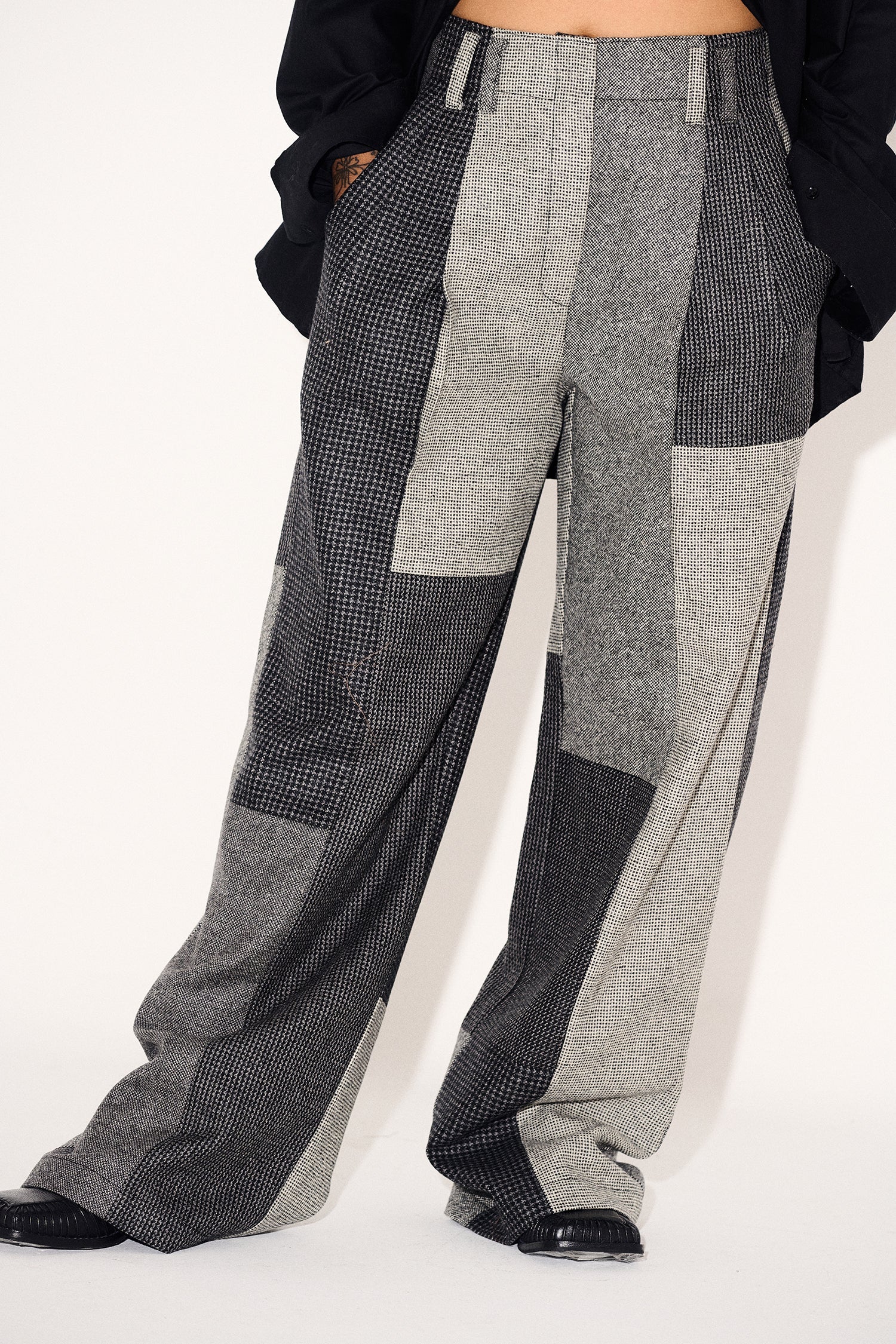 Guadalupe Trousers in Carbón Patchwork Merino Wool