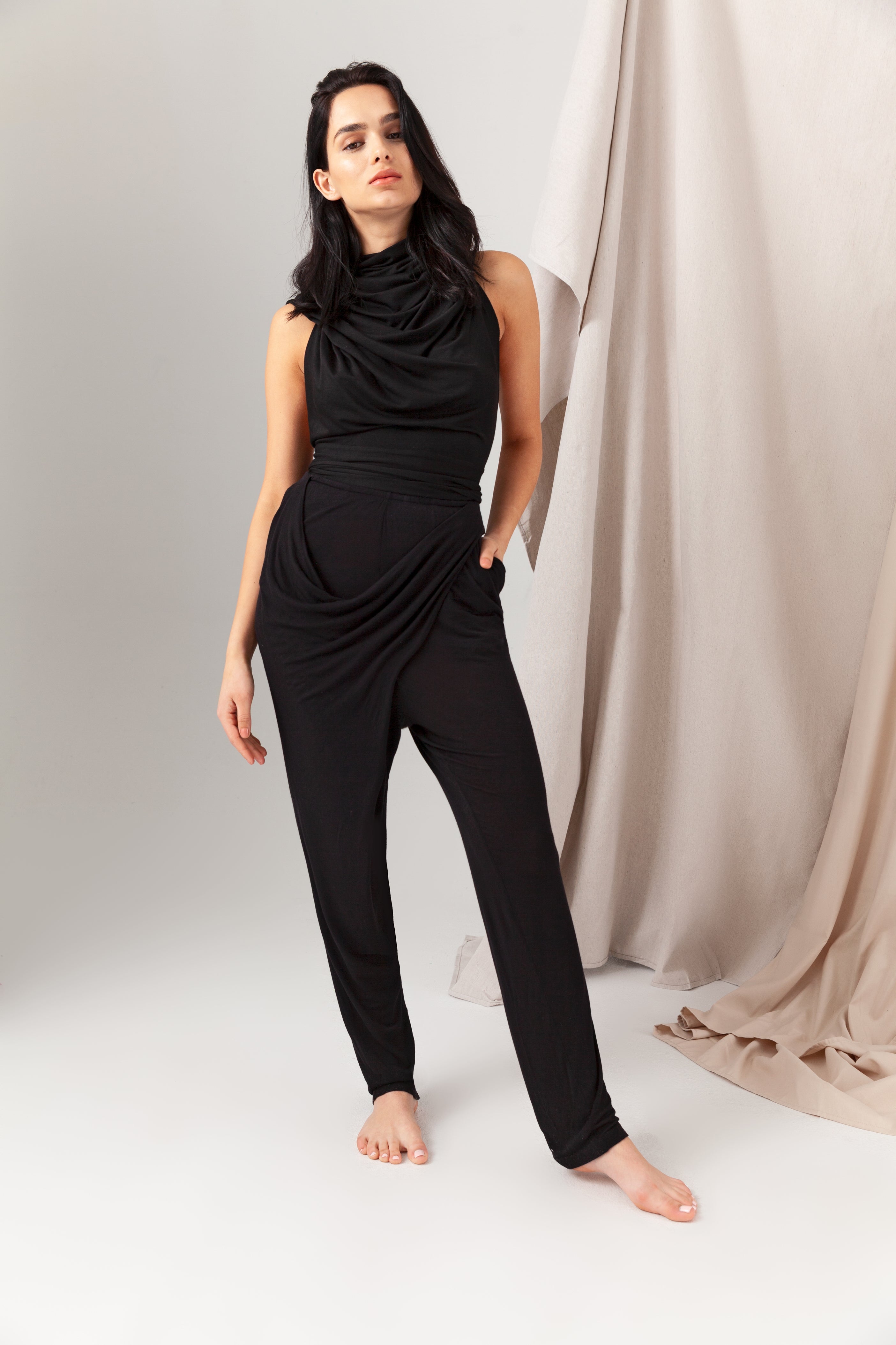 Gender-neutral Black sweatpants by Lâcher Prise Apparel