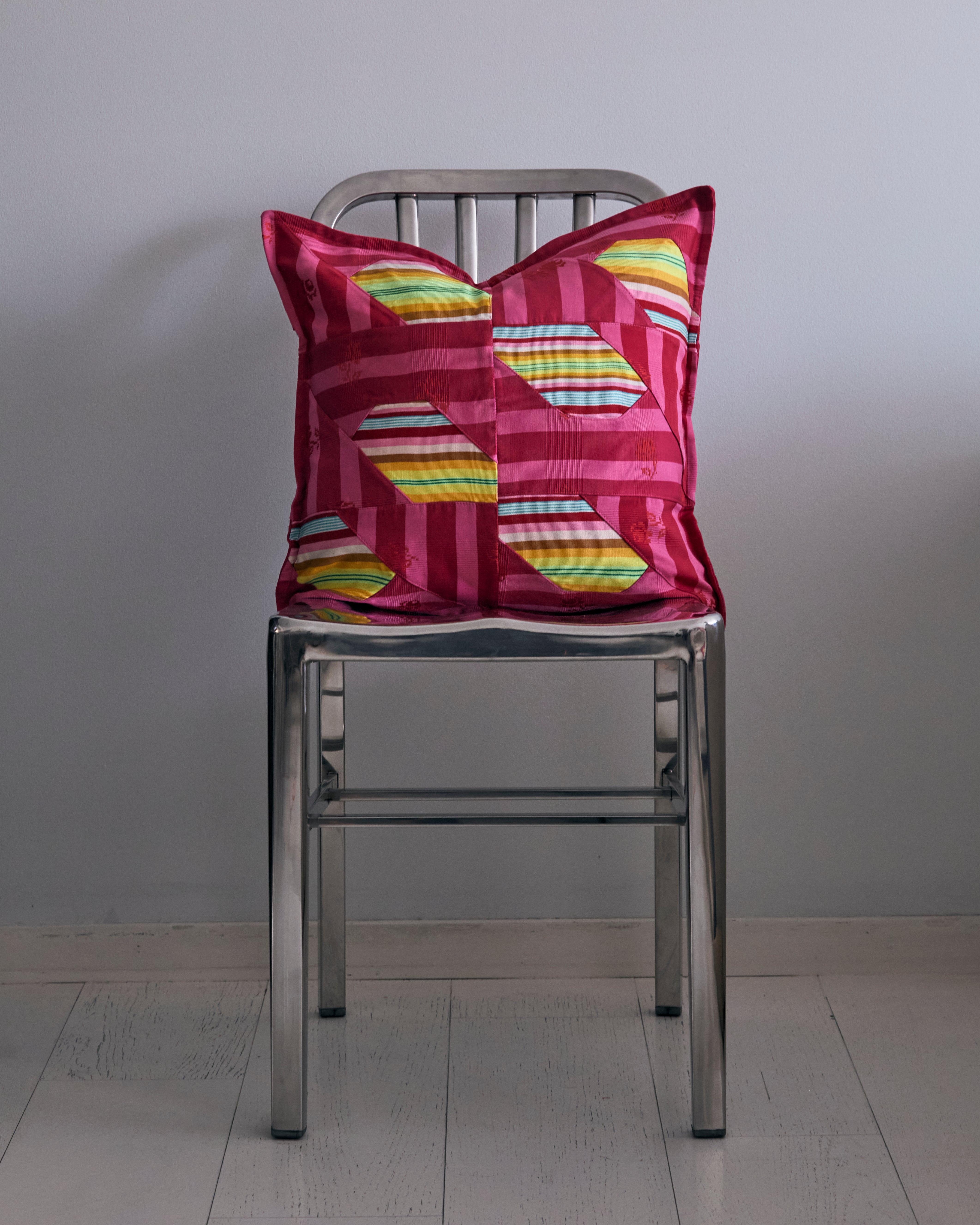 CUSHION COVER MULTICOLOR PATCHWORK