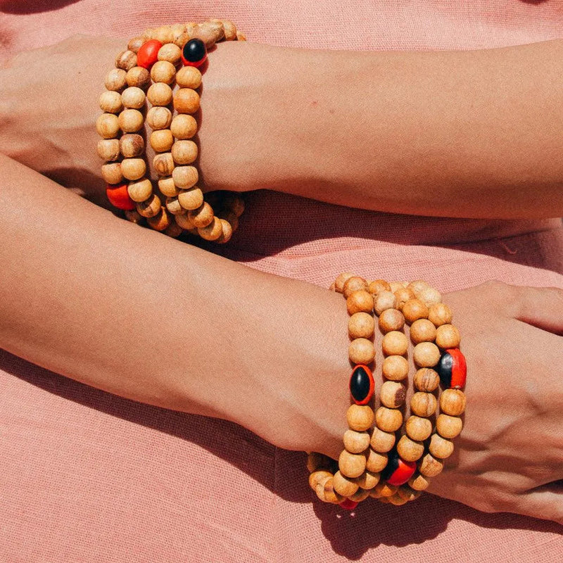 palo-santo-and-huayruro-bracelet-luna-sundara-3 - Luna Sundara