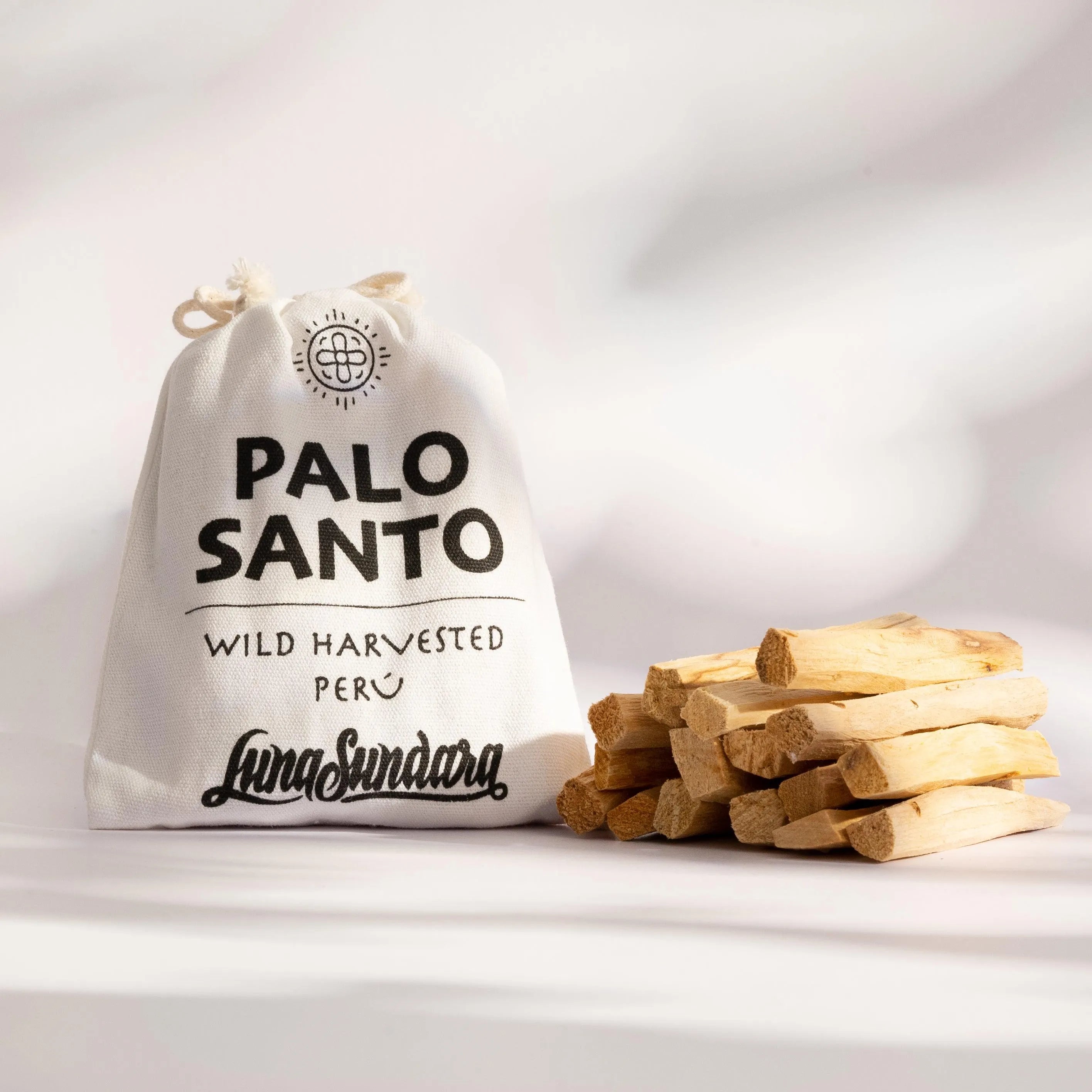 palo-santo-smudging-sticks-premium-100-grams-approximately-15-20-sticks-luna-sundara-2 - Luna Sundara